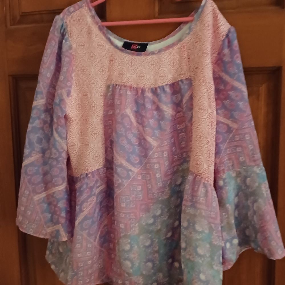 💕💕MULTI-COLORED BEAUTIFUL GIRLS  TOP XL (16)